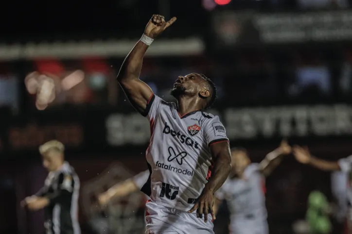 Fotos: Confira as imagens da goleada do Vitória no Barradão