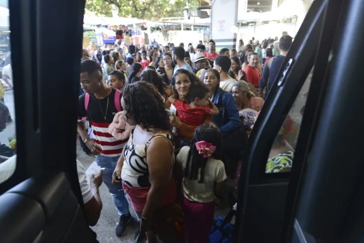 Rodoviária de Salvador fica lotada em saída para festejos juninos