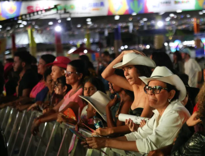 Veja como foi o primeiro dia de São João no Parque de Exposições