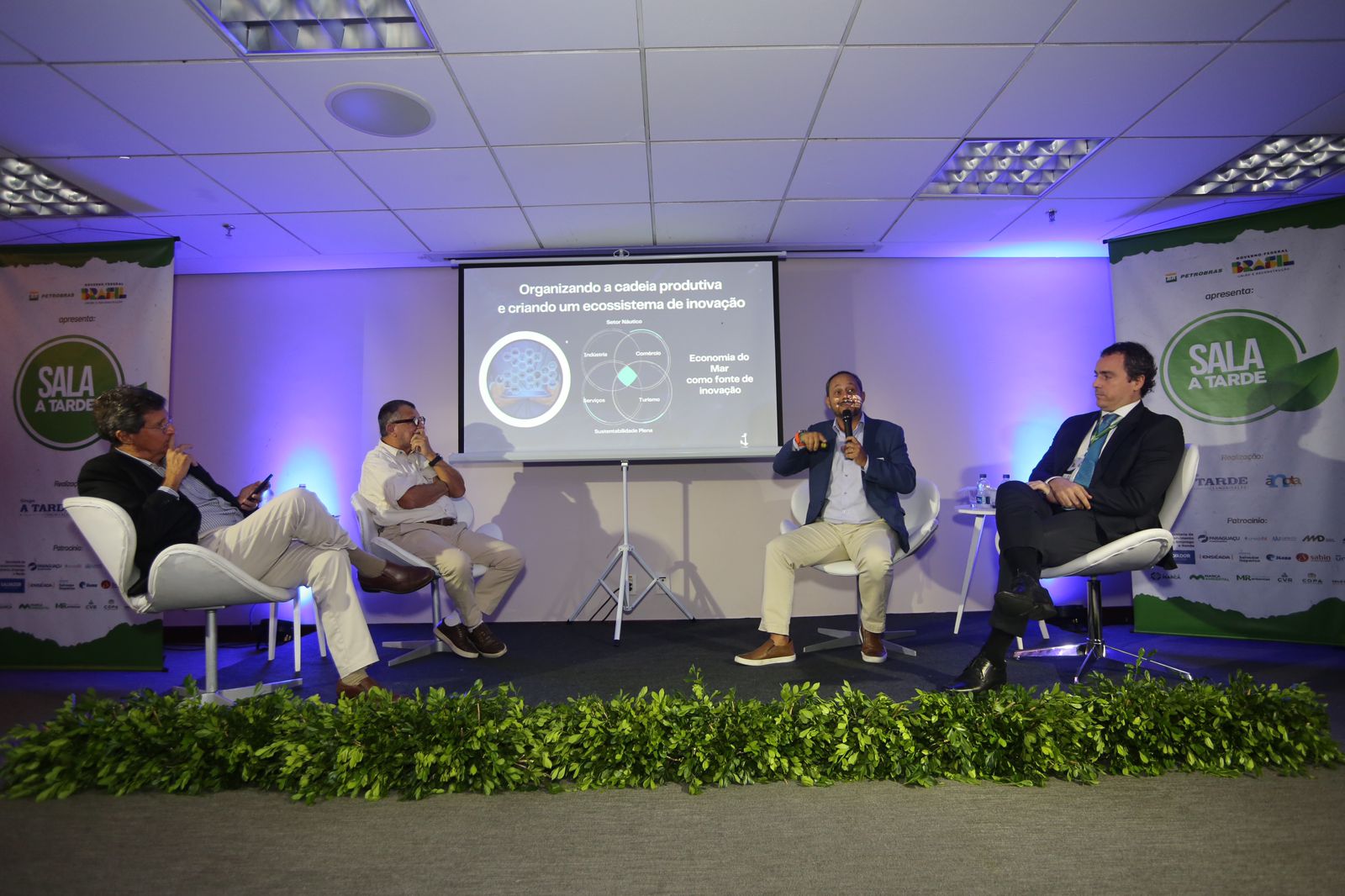 Painel "Infraestrutura Naútica" na Sala A TARDE