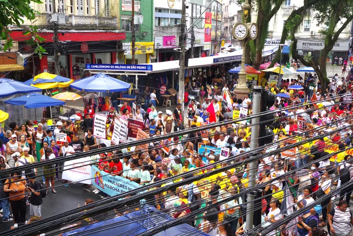 Avenida Sete é 'microcosmo' de Salvador