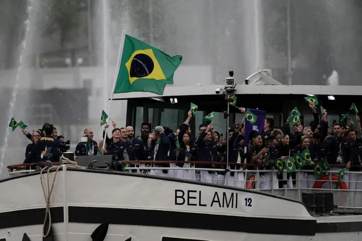 Brasilidade! Time Brasil encanta na abertura das Olimpíadas