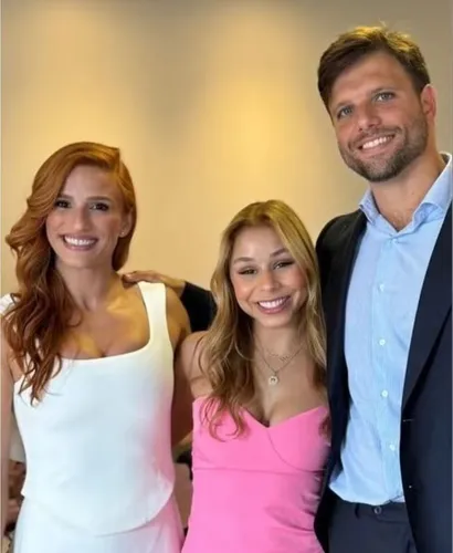 Flavia Saraiva e o casal