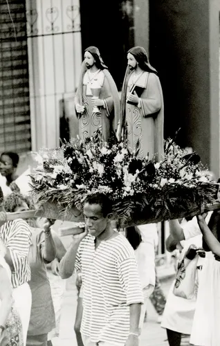 Procissão de São Cosme e São Damião em 1986, no bairro da Liberdade