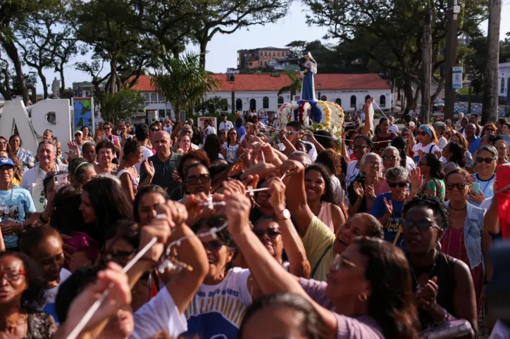 Fiéis e devotos da Santa Dulce durante a Procissão dos Nós