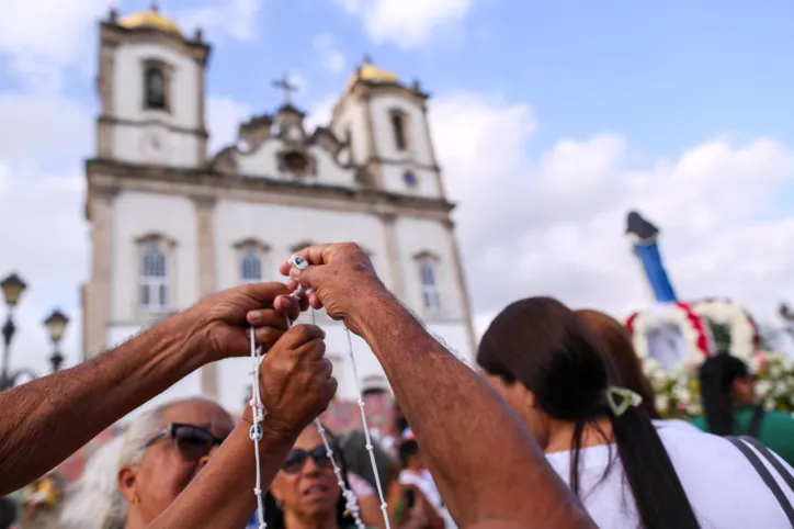 Fiéis e devotos da Santa Dulce durante a "Procissão dos Nós"