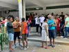 Eleitores lotam Colégio Duque de Caxias para votação; veja