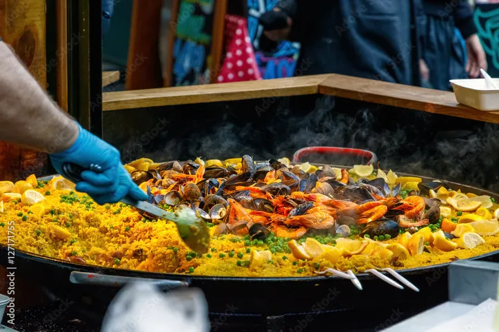 Com tradição espanhola, a paella brilha na Feira da Fraternidade