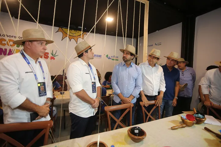 Manuel Rocha conversa com o presidente do Grupo A TARDE, João Mello Leitão