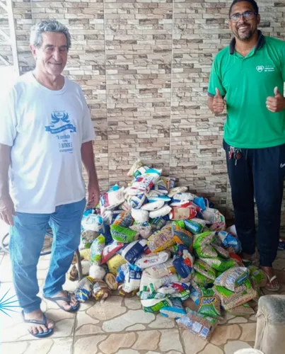 Fenagro arrecada 4 toneladas de alimentos e distribui para instituições