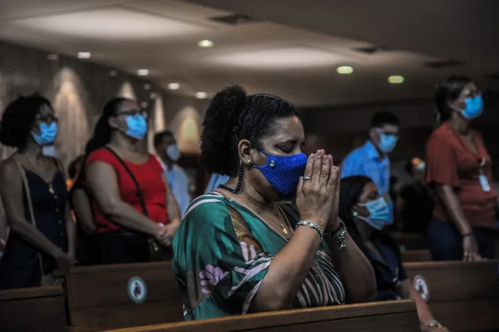 Fiéis foram à tradicional Missa de Natal do Santuário de Santa Dulce dos Pobres