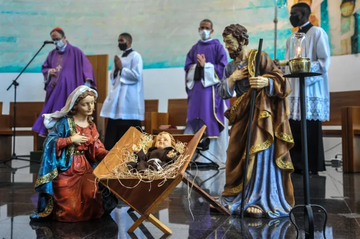 Santuário de Santa Dulce celebra missa de Natal; veja fotos