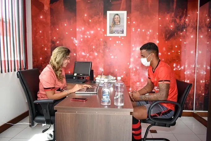 Como praxe, os jogadores iniciaram bateria de exames e testes físicos