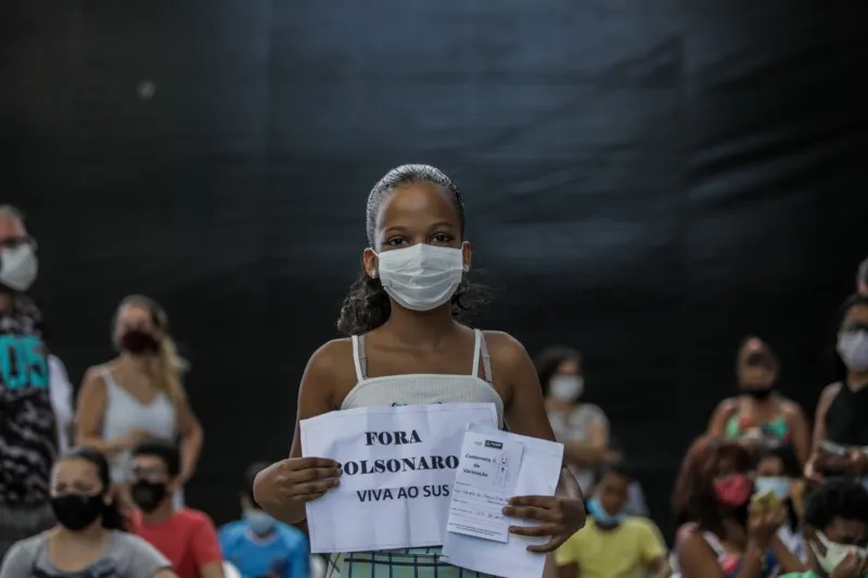 Confira imagens da vacinação na Apae e na Arena Fonte Nova em Salvador