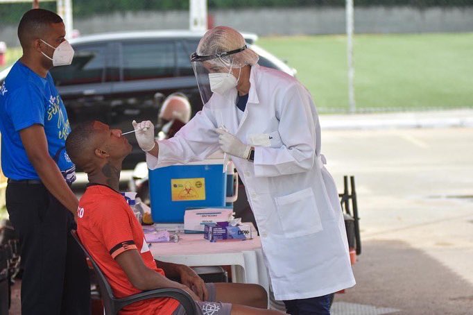 Como praxe, os jogadores iniciaram bateria de exames e testes físicos