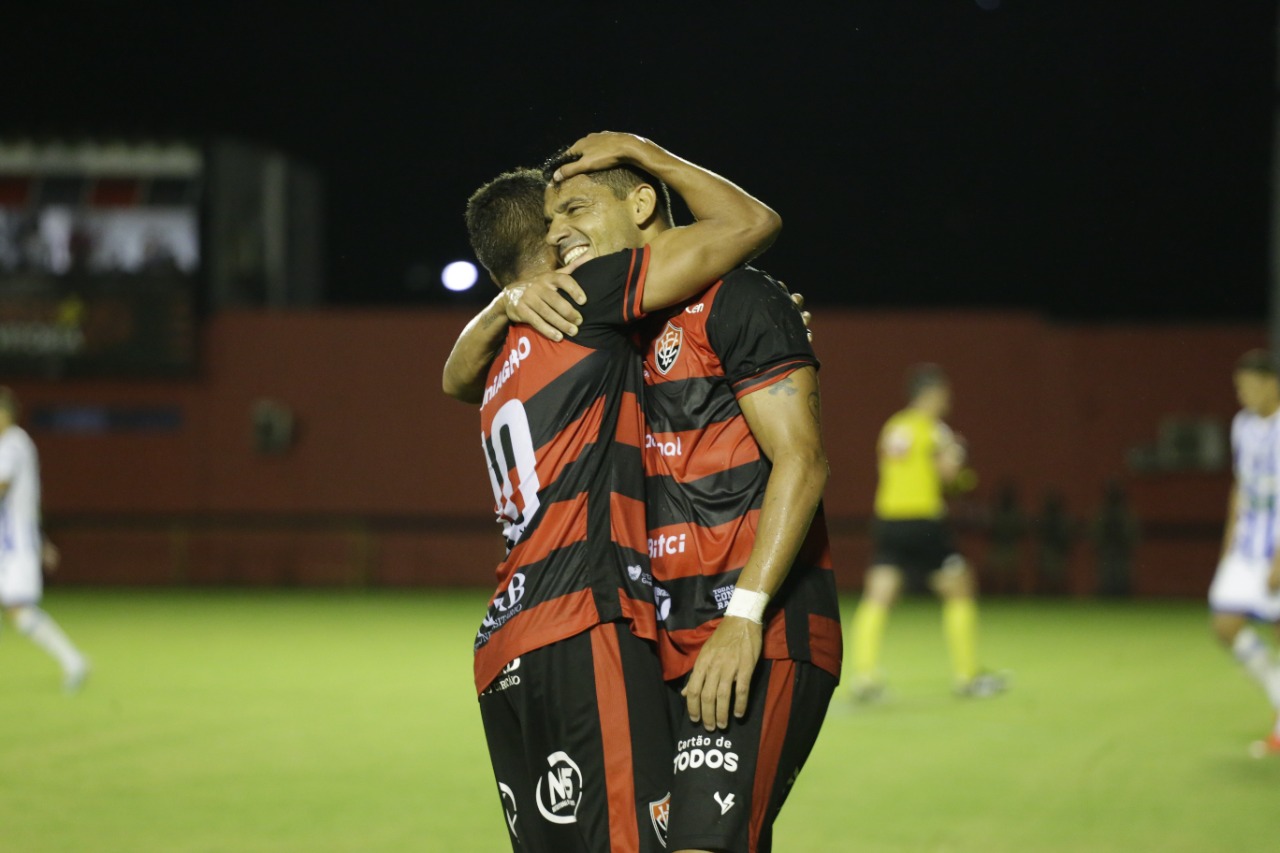 Vitória vence Confiança no Barradão e fica fora do Z4 da Série C