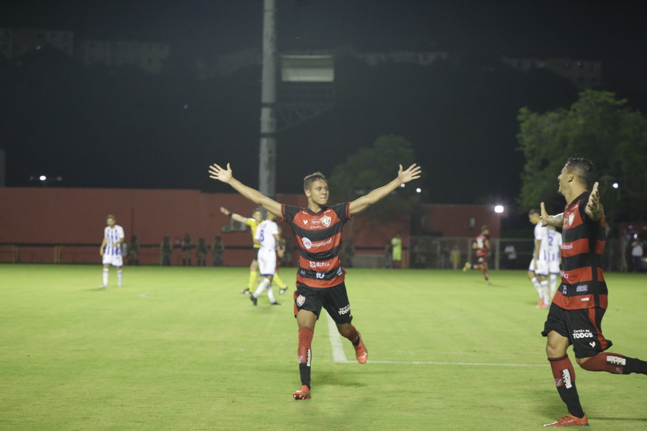 Dois primeiros gols foram marcados com menos de cinco minutos de diferença