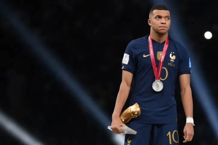 Chuteira de Ouro, Mbappé é 2º jogador com 3 gols em uma final de Copa