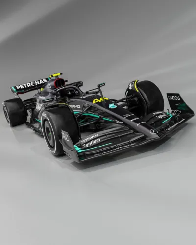Mercedes apresenta novo carro para temporada 2023 da F1