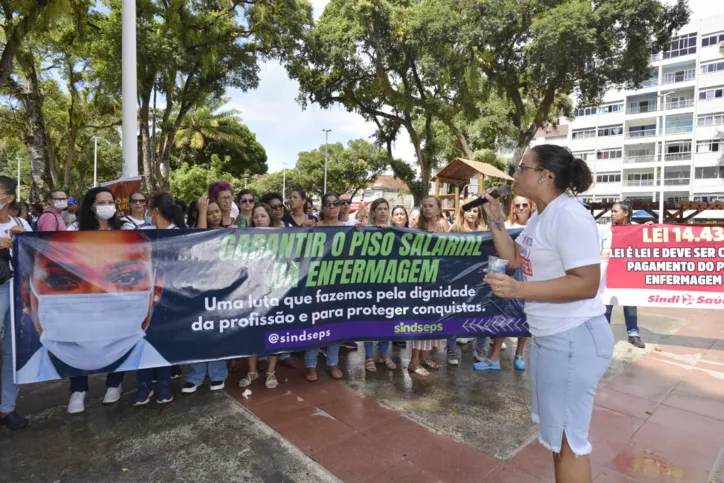 Profissionais de enfermagem fazem manifestação em Nazaré