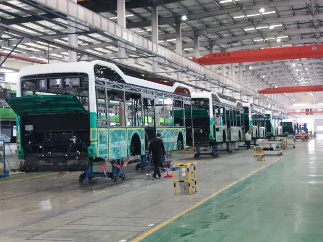 Jerônimo visita BYD e tenta concretizar chegada da empresa à Bahia