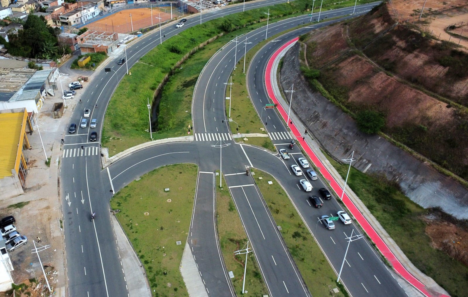 Governo entrega conclusão da Linha azul e trecho da Av. 29 de Março