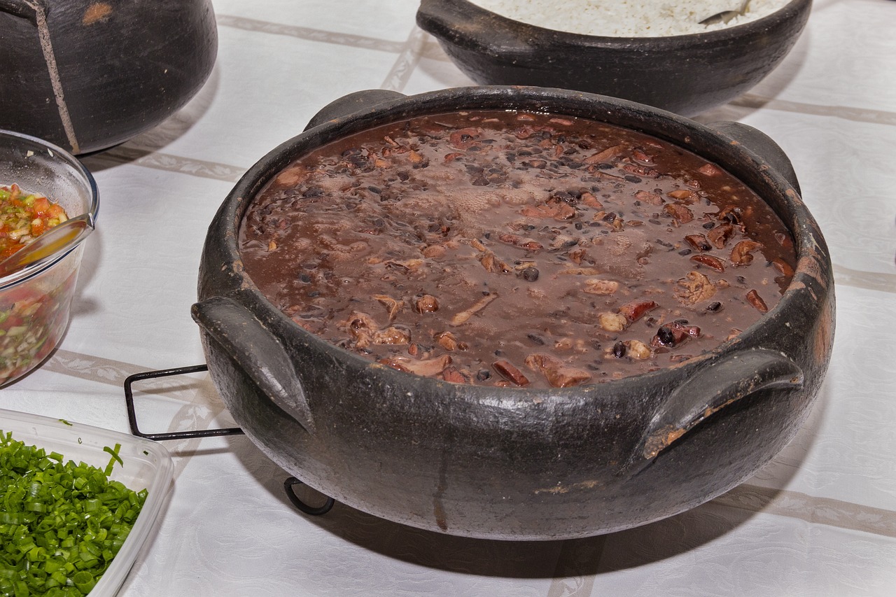 Freis convocam soteropolitanos para comer deliciosa “Freijoada”