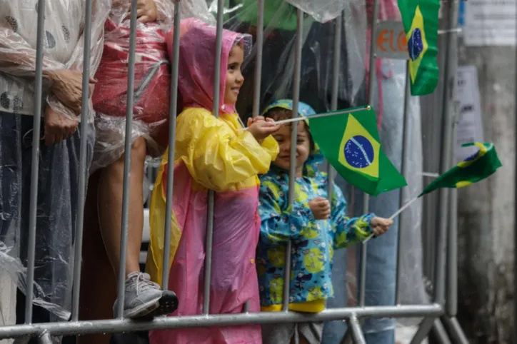 Confira imagens do 7 de Setembro em Salvador