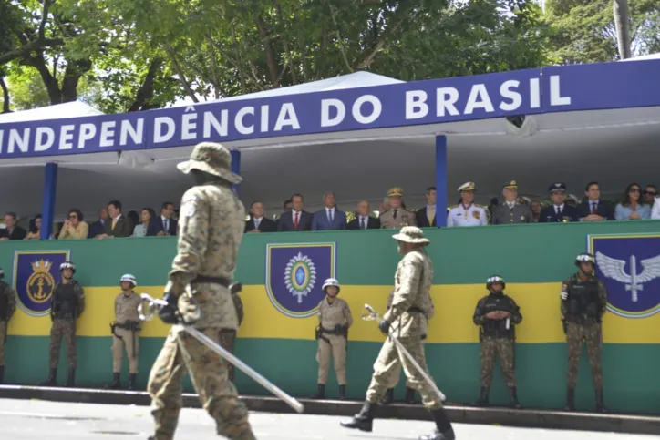 Confira imagens do 7 de Setembro em Salvador