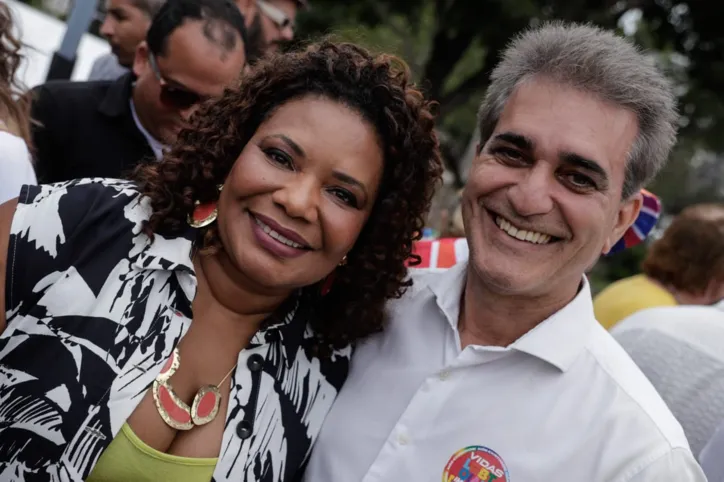 Margareth Menezes e deputado federal Robinson Almeida