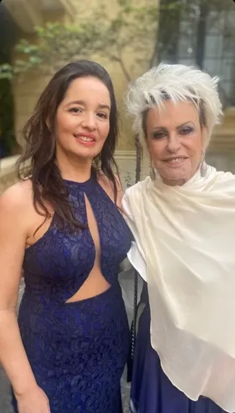 Caco Barcelos e a promotora Carla Tilley se casam em São Paulo