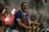 Torcedor comemorando o 4º gol do Bahia