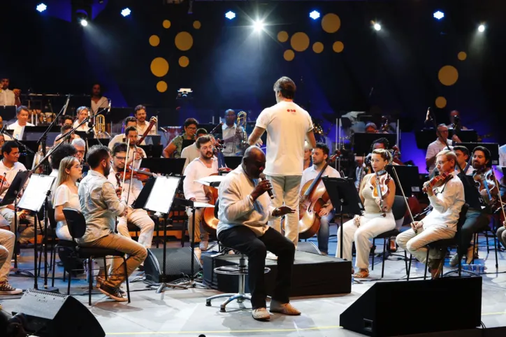 Caetano Veloso é homenageado pela Osba em concerto inclusivo a R$ 1