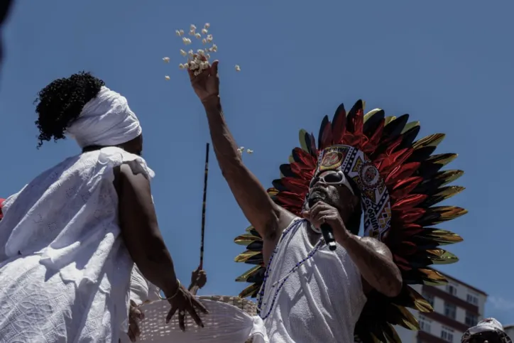 Confira fotos de Carlinhos Brown no Arrastão do Carnaval