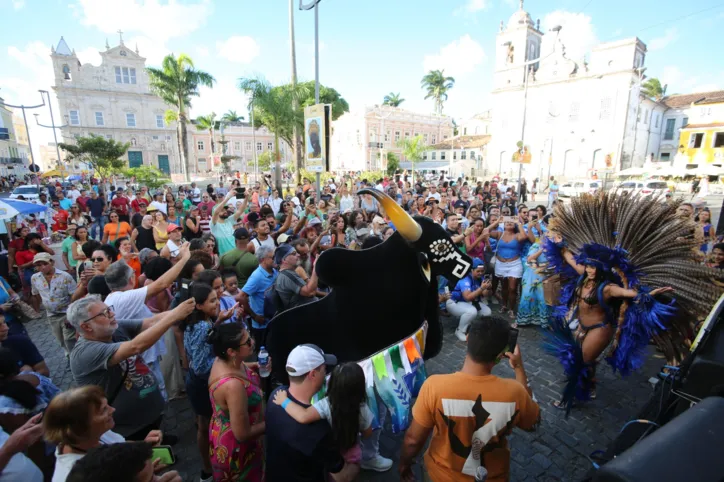 Encontro de Carnavais deixa Pelourinho ainda mais colorido: "único"