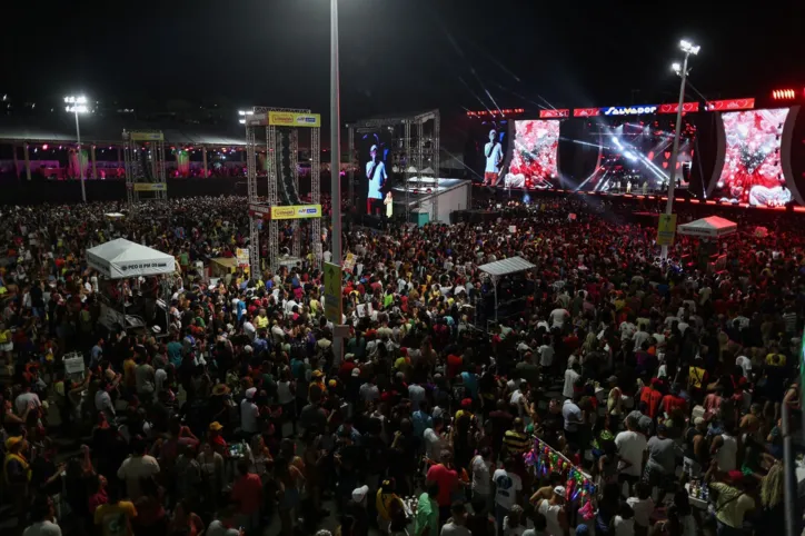 Fotos: Ana Castela e João Gomes agitam fãs na Arena Daniela Mercury