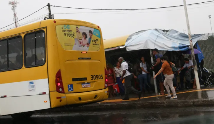 Fotos: Confira imagens dos transtornos causados pela chuva em Salvador