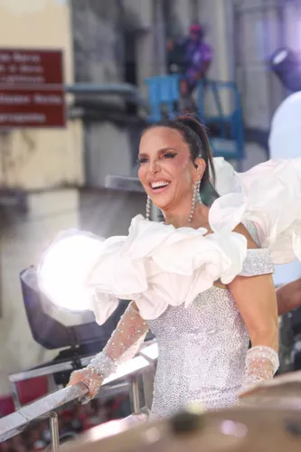 Fotos: Ivete Sangalo na abertura do Carnaval de Salvador