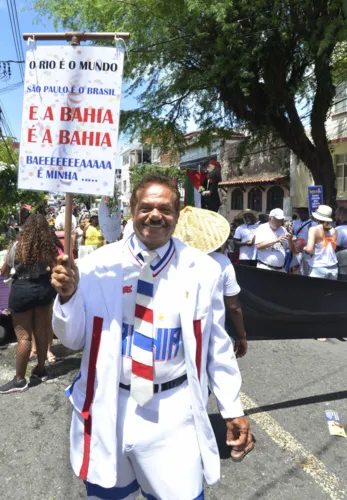 Fotos: Mudança do Garcia desfila  no circuito Osmar