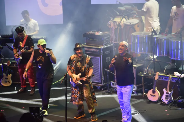 Irmãos Macêdo reúnem fãs e artistas na Concha em festa pelos 50 anos