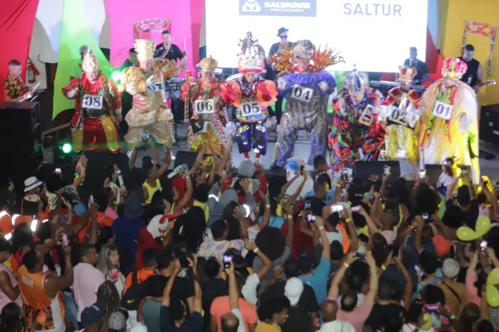 Publicitário de Lauro de Freitas é reeleito Rei Momo do Carnaval 2024