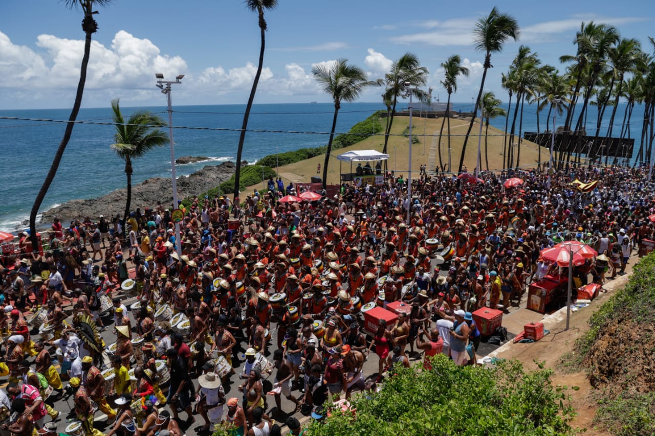Confira fotos de Carlinhos Brown no Arrastão do Carnaval