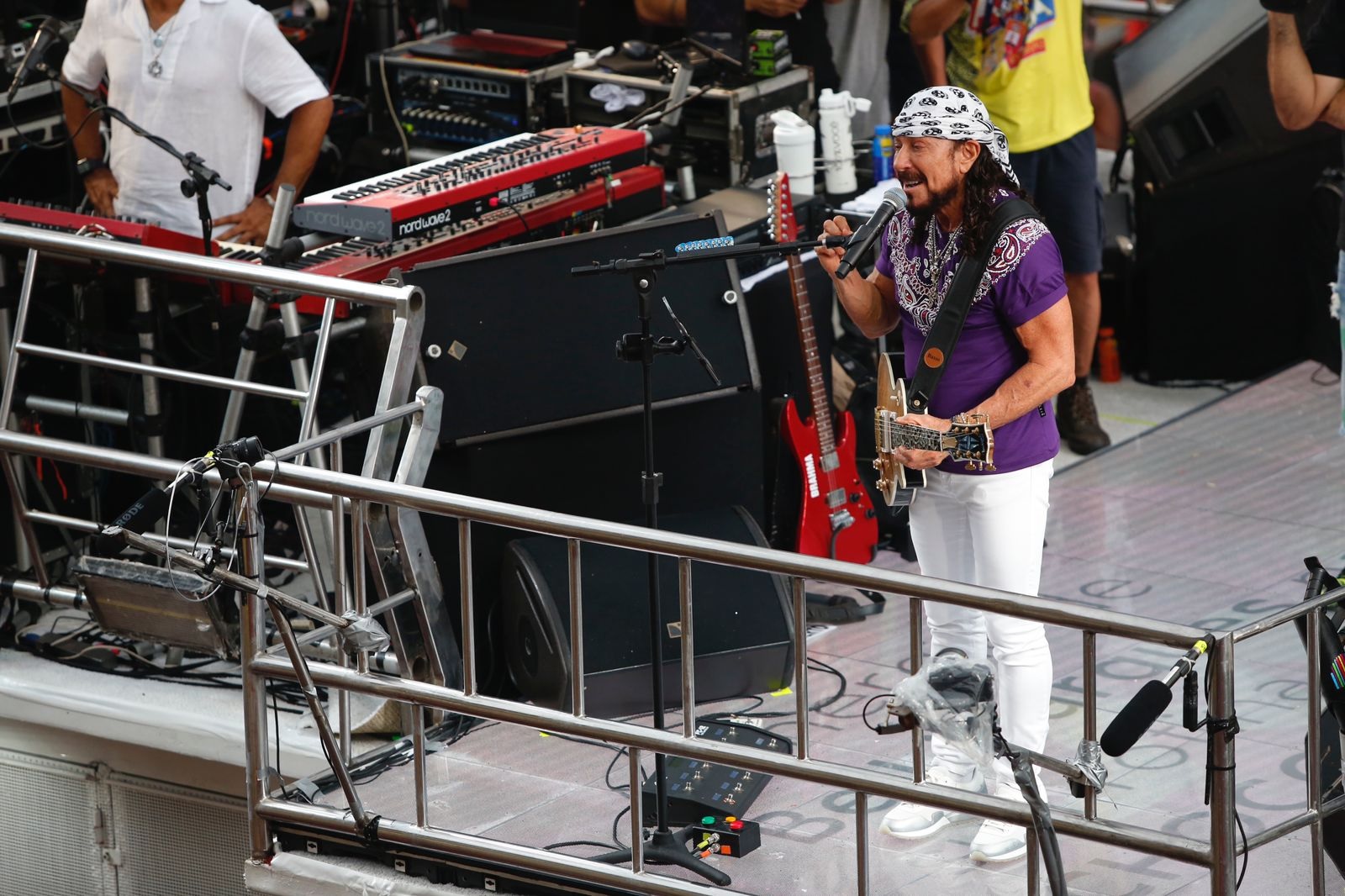 FOTOS: confira as imagens do carnaval de Salvador neste domingo