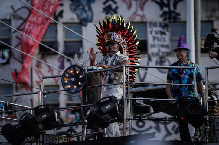 Claudia Leitte, Xanddy, Gilmelândia, Márcio Victor Carlinhos Brown, Margareth Menezes, Daniela Mercury, Sarajane, Ricardo Chaves, Felipe Pezzoni, Serginho, Gandhy, Muzenza, Olodum, Ilê Aiyê, Commanche, A Mulherada, Alerta Geral – Xande de Pilares, Pagode Total, Afro Mangangá – Bloco da Capoeira, Afro Bankoma, Amor e Paixão, Proibido Proibir, Bloco Fogueirão, Samba e Folia, Trio do Comcar, Samba Terramar. br br PIPOCA: br br Luiz Caldas, BaianaSystem, Guig Ghetto, Escandurras Pagodar’t, Xanddy Harmonia.