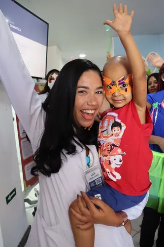 Cortejo de Carnaval anima pacientes do Hospital Martagão Gesteira