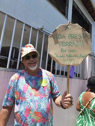 Mensagens políticas marcam Mudança do Garcia no Carnaval em Salvador