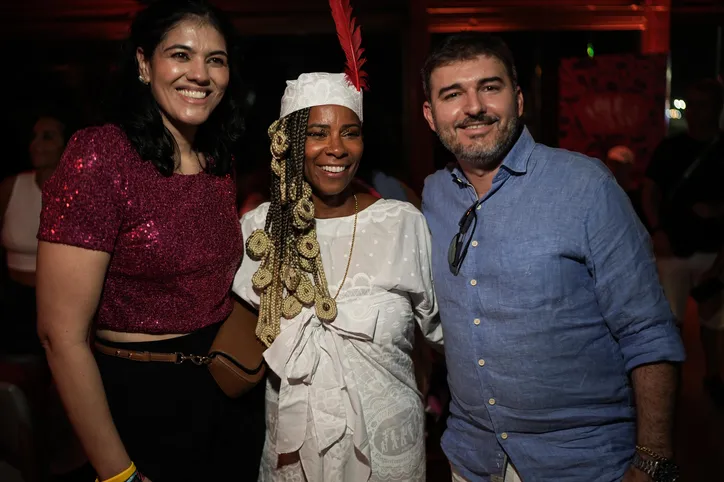 Camila e Alessandro Cunha com Rita Batista