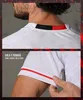 Vitória anuncia lançamento de novo segundo uniforme; veja imagens