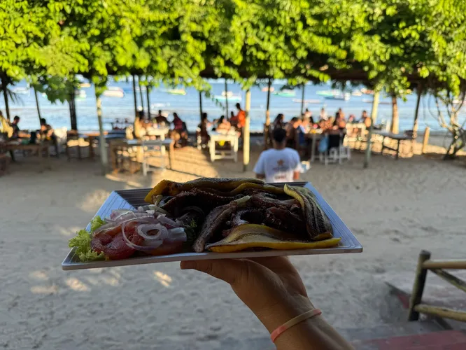 Pratos no Restaurante Estrela do Mar na Cova da Onça (polvo)