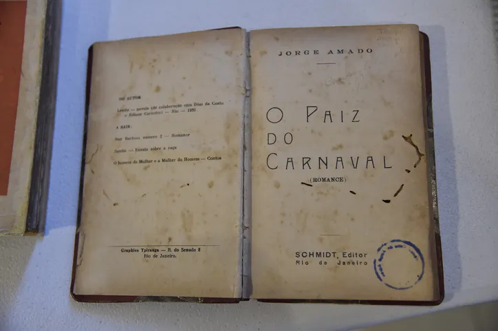 Primeiro exemplar de 'País do Carnaval'